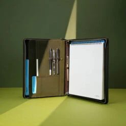 Endless Folio A4 In Green Leather -Pen & Paper Store 0b785b1a ee2e 446e bdc9 35118840d454