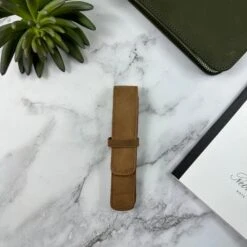 Girologio Single Pen Case In Saddle Tan -Pen & Paper Store 1ad87f8c 1c40 4a30 8a27 a04d86edb082