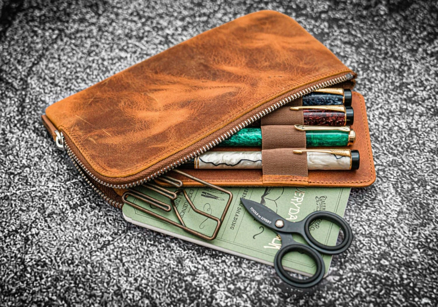Galen Leather Slip-N-Zip Zippered 4 Slot Pen Pouch In Crazy Horse Brown 1 Galen Leather Slip-N-Zip Zippered 4 Slot Pen Pouch In Crazy Horse Brown