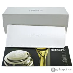 Pelikan Souveran M600 Fountain Pen In Black With Gold Trim - 14K Gold -Pen & Paper Store pelikan souveran m600 fountain pen in black with gold trim 14k 833